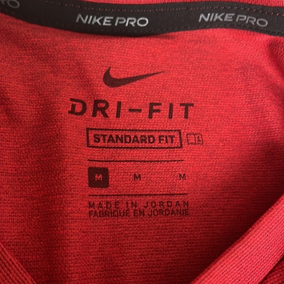 Nike Dri-Fit Mens Dark Red Tee with Black & White Logo- Medium - Picture 6 of 12